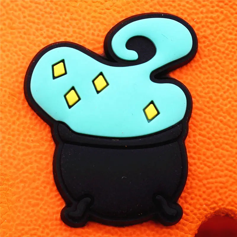 Single Sale: 1pc Cartoon Ghost Shoe Buckle - PVC Halloween Charm Decoration for Clogs, Ideal for Kids' Party Gifts