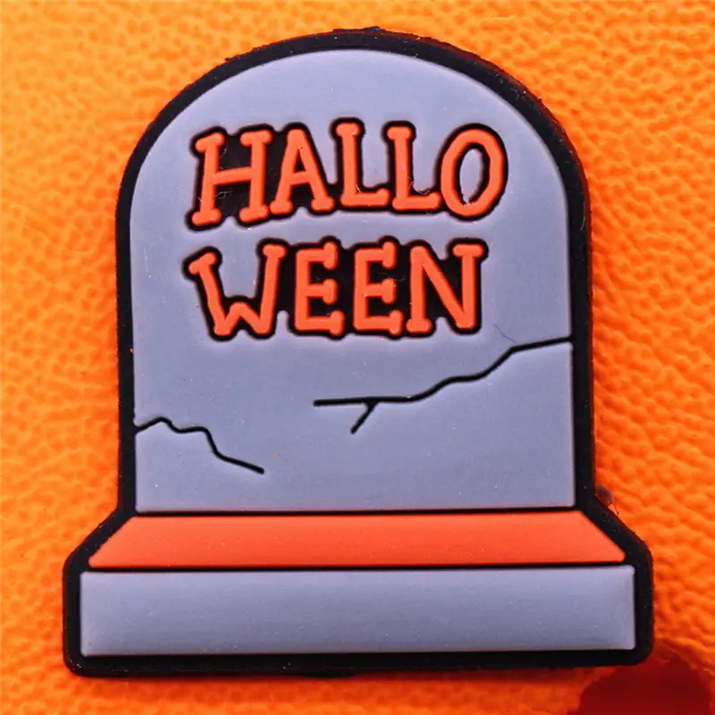 Single Sale: 1pc Cartoon Ghost Shoe Buckle - PVC Halloween Charm Decoration for Clogs, Ideal for Kids' Party Gifts