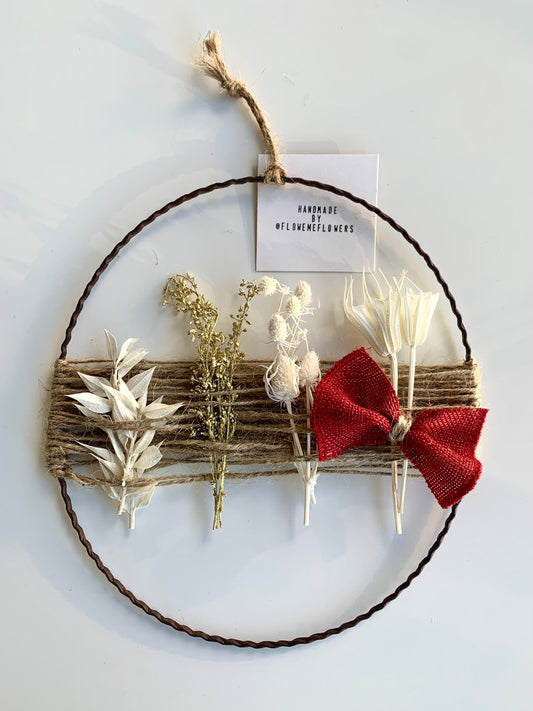 Dried Flower Christmas Wreath | Festive Decoration